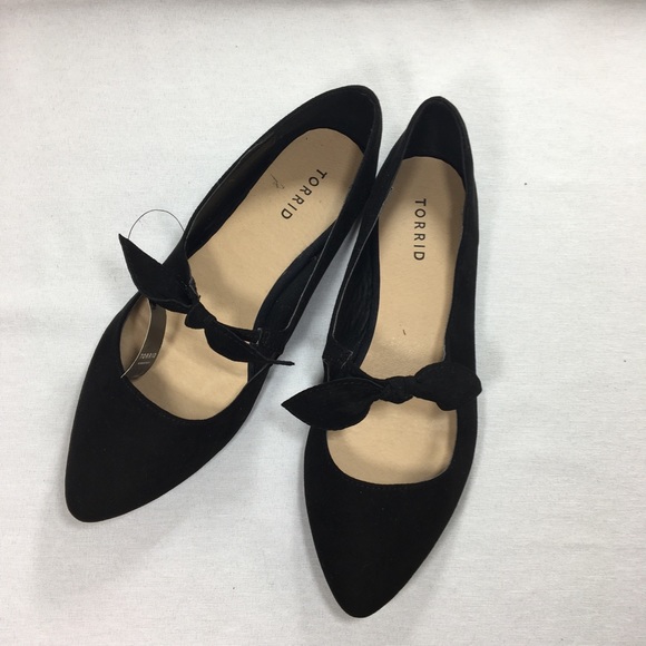black flats with bow on top